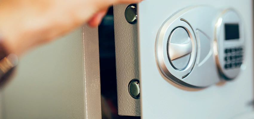 Fingerprint Safe Openers in Sebastopol, CA